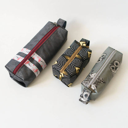 Trousse 3 formats – Etcetera, patron de couture pdf à télécharger, trois trousses de différents styles et tailles sur fond blanc.