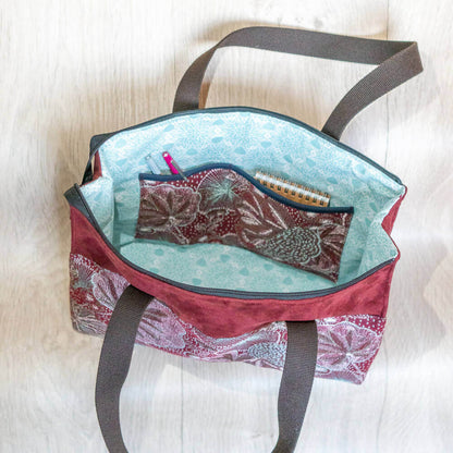 Trousse et sac zippés à large ouverture, 5 tailles – Curry, patron de couture pdf à télécharger, vue intérieure avec poche plaquée.